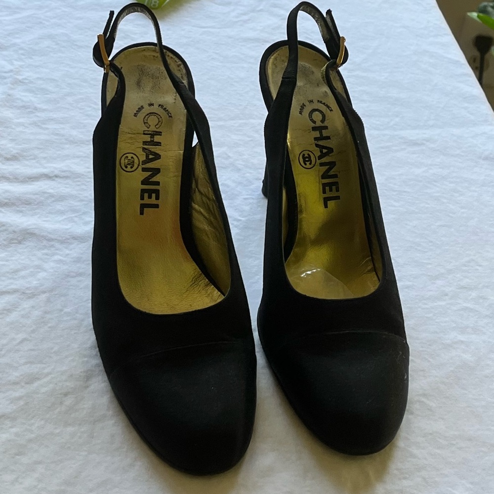 Chanel Cap-Toe Slingbacks FR38